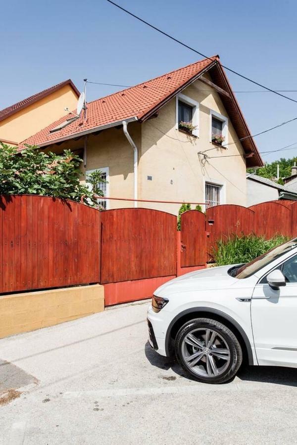 Luca Holiday House Будоирш Екстер'єр фото